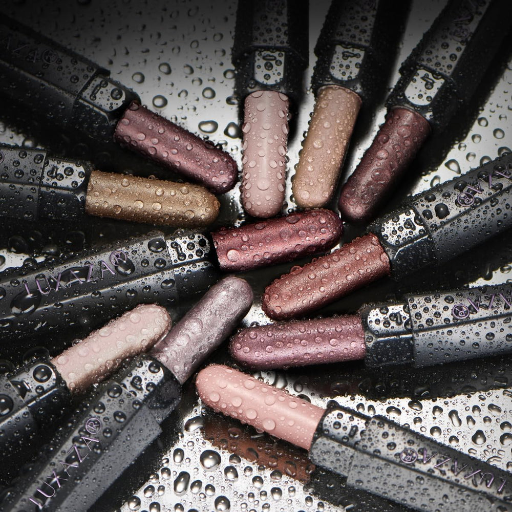 LUXAZA PRO crayons-ombre-baton crème glisse, rendu naturel et discret.