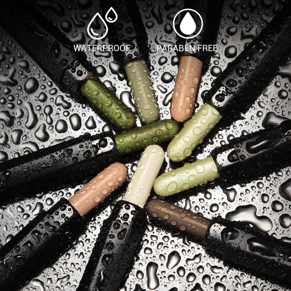 Palette compacte vert métallique FIREFLIES LIGHT, pratique pour les retouches en déplacement.