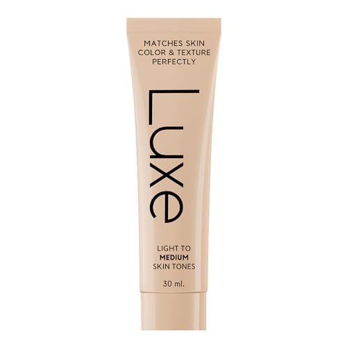 Fond de teint Luxe Cosmetics démontre le changement de teinte pour correspondre au teint.