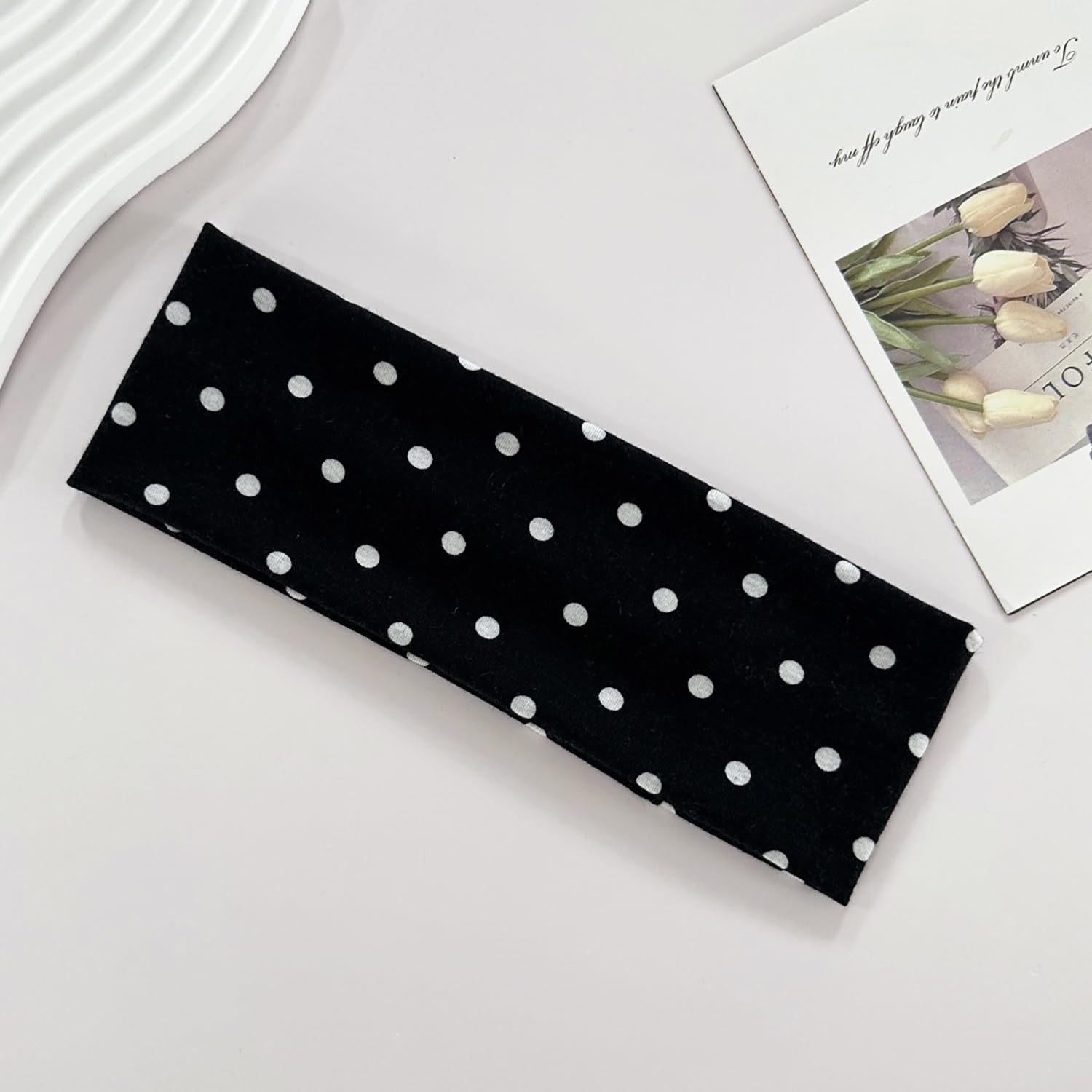 LYLYNB bandeau antidérapant assure stabilité lors d'activités et maquillage.