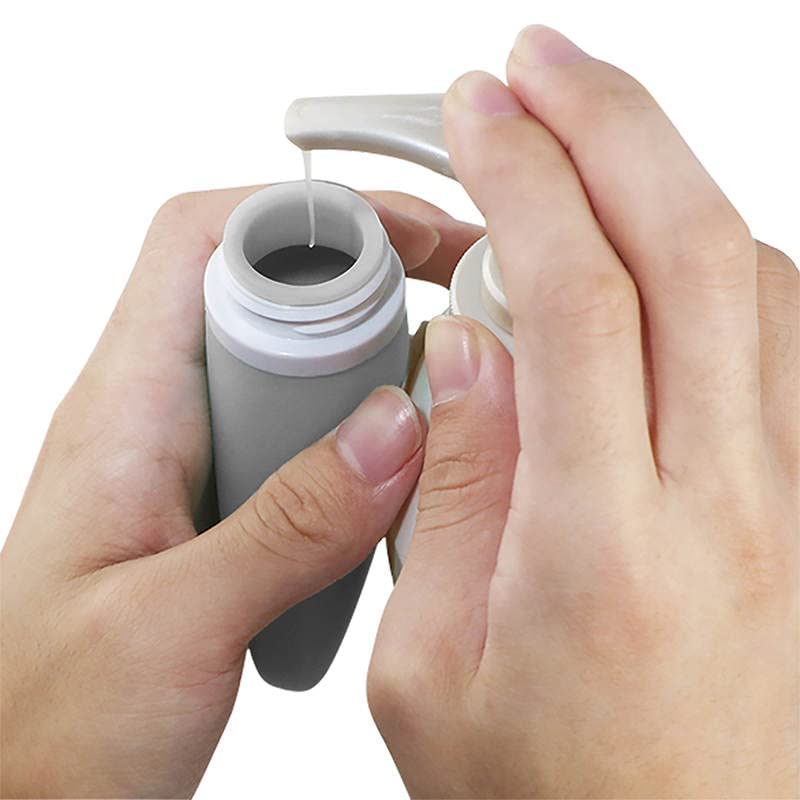 Nettoyage facile et silicone résistant, idéal pour le nomade.