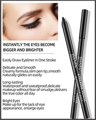 LYSdefeu eyeliner gel noir taille-crayon inclus pour précision assurée.