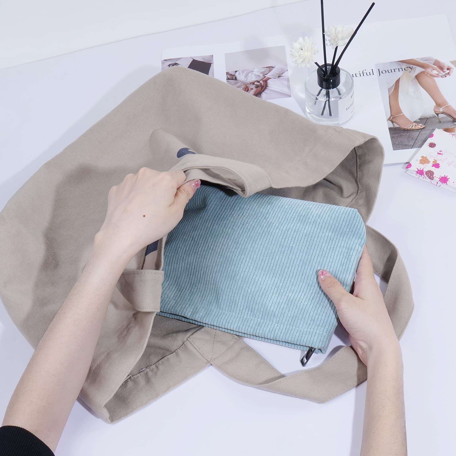 MAANGE cosmétique bleu, rangement sûr et élégant pour vos essentiels beauté.
