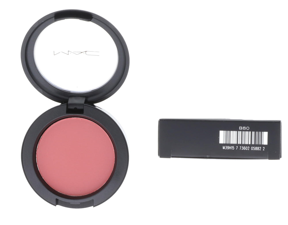 MAC Pinch Me – application sur la pommette pour un éclat doux.