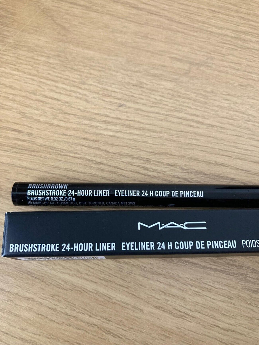 MAC Brushstroke 24 Hour Liner Brushbrown coffret emballage élégant.