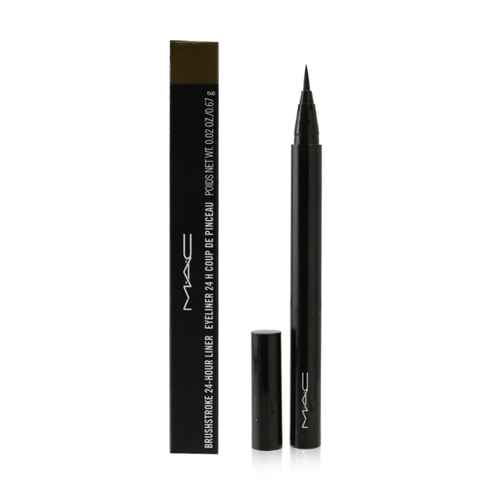 MAC Brushstroke 24 Hour Liner Brushbrown, trait précis, application nette près des cils.