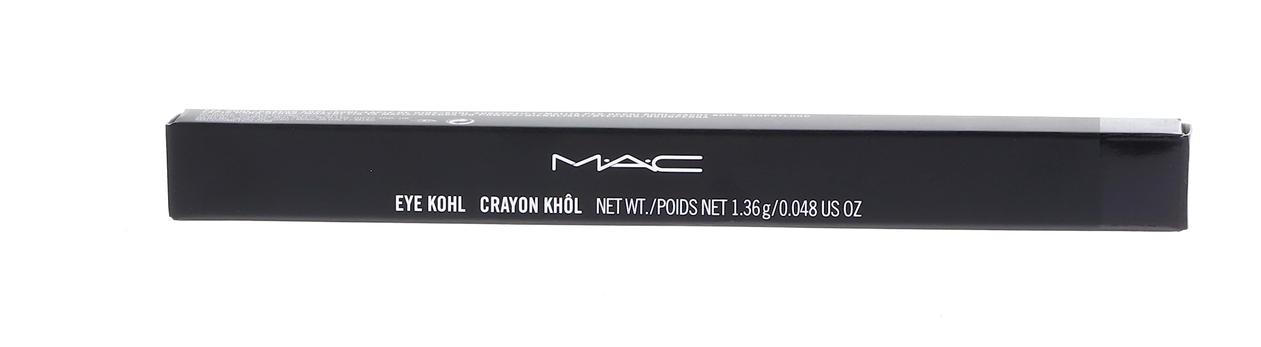 MAC Eye Kohl Smolder – Définition précise des contours pour un regard net.