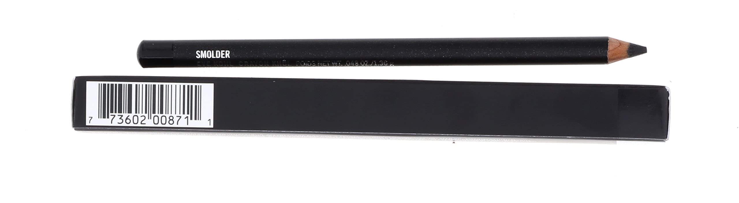 MAC Eye Kohl Smolder – Finition matte et perle pour un effet lumineux.