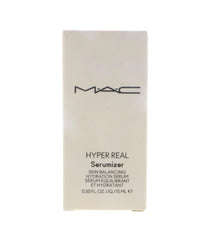 MAC Hyper Real Serumizer, application visage pour un soin quotidien et fini lumineux.