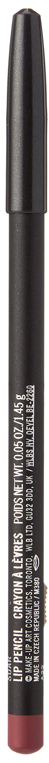 MAC Lip Pencil Soar – texture veloutée facilitant une application nette.