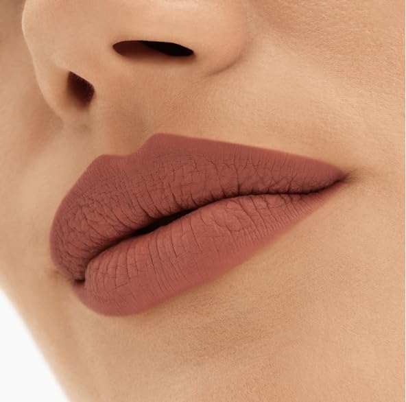 MAC Locked Kiss 24H application lèvres sans bavures et durable.