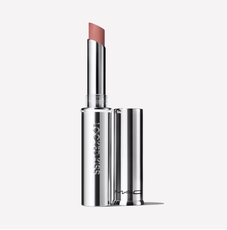 MAC Locked Kiss 24H emballage du rouge à lèvres pour transport pratique.