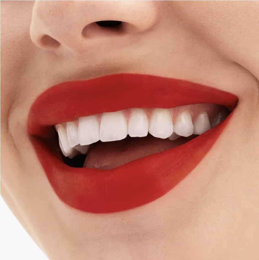 MAC Locked Kiss anti-transfert limite les bavures lors de l application.