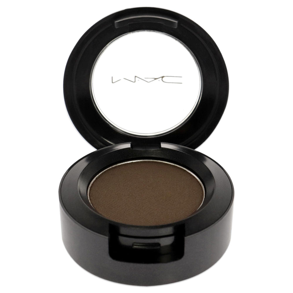 Ombre a paupiere brun MAC, couleur naturelle adapte a tous les looks.