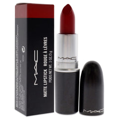 MAC Rouge à lèvres Matte 612 Rouge Russe, texture crèmeuse pour application douce.