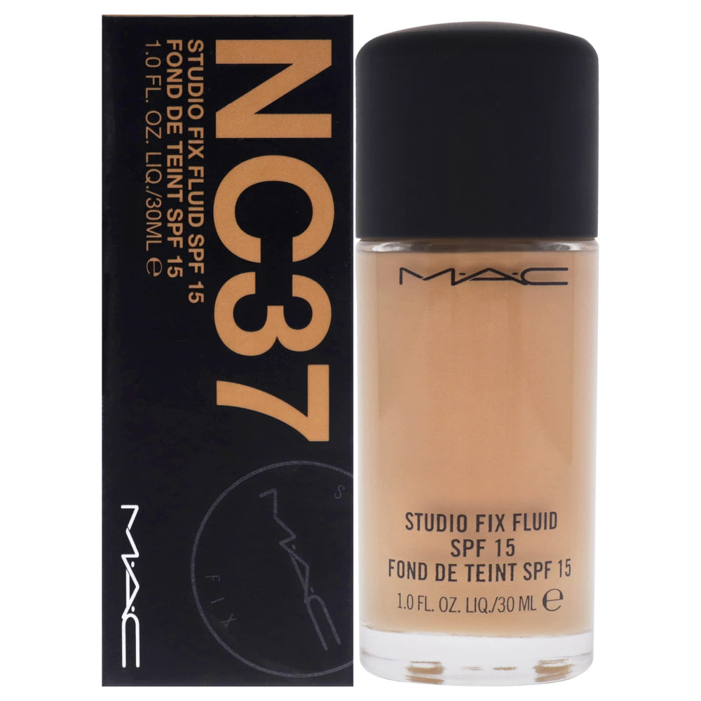 MAC Studio Fix Fluid: flacon élégant offrant une couvrance durable.