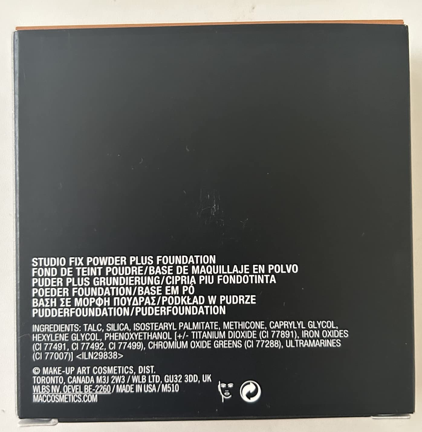 MAC Studio Fix NC46 éponge incluse pour une couvrance modulable et uniforme