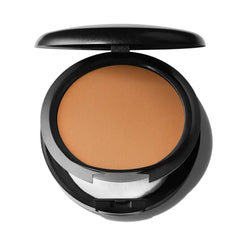Mac Studio Fix poudre compacte NW48 dans sa boîte, texture matte durable.