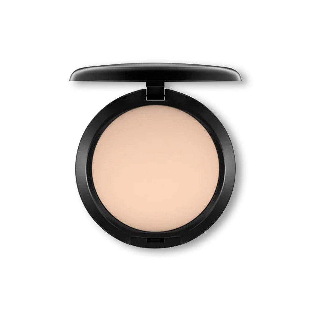 Mac Studio Fix Poudre Nc15 dans boîtier compact, couleur fidèle et fini mat.