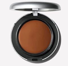 MAC Studio Fix Tech crème-poudre NW45 dans son étui, couvrance naturelle et longue tenue.