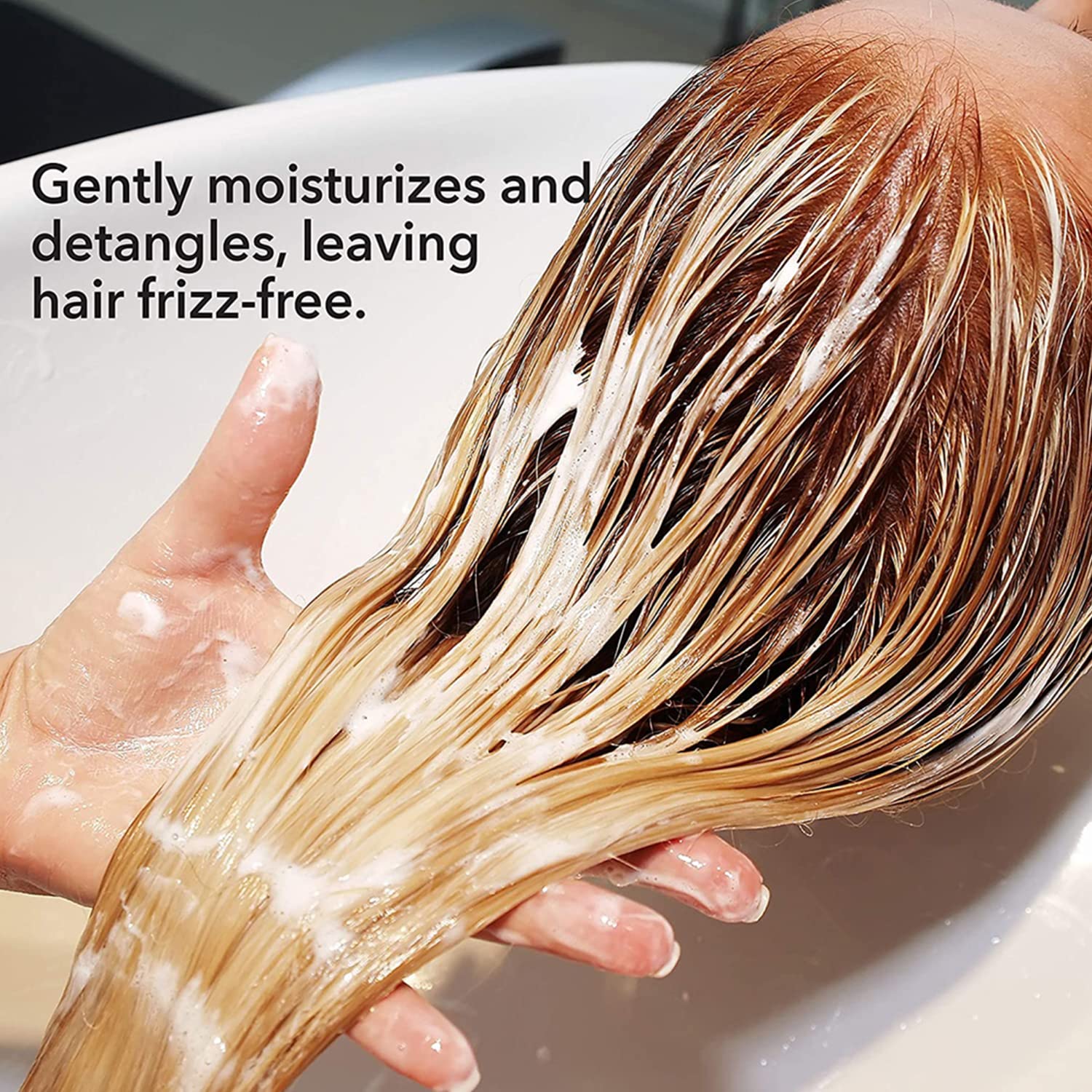 Macadamia Natural Oil Smoothing Conditioner texture cremeuse cheveux soyeux