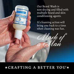 Mousse généreuse de Maestro's Classic Beard Wash prête à nettoyer la barbe.