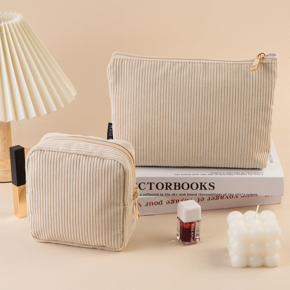 Trousse MAGEFY velours côtelé beige voyage, compagnon léger et organisé.