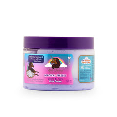 Magical Tresses Swirl-Twirl crème-definissante, bouteille prête à lisser et hydrater les boucles.