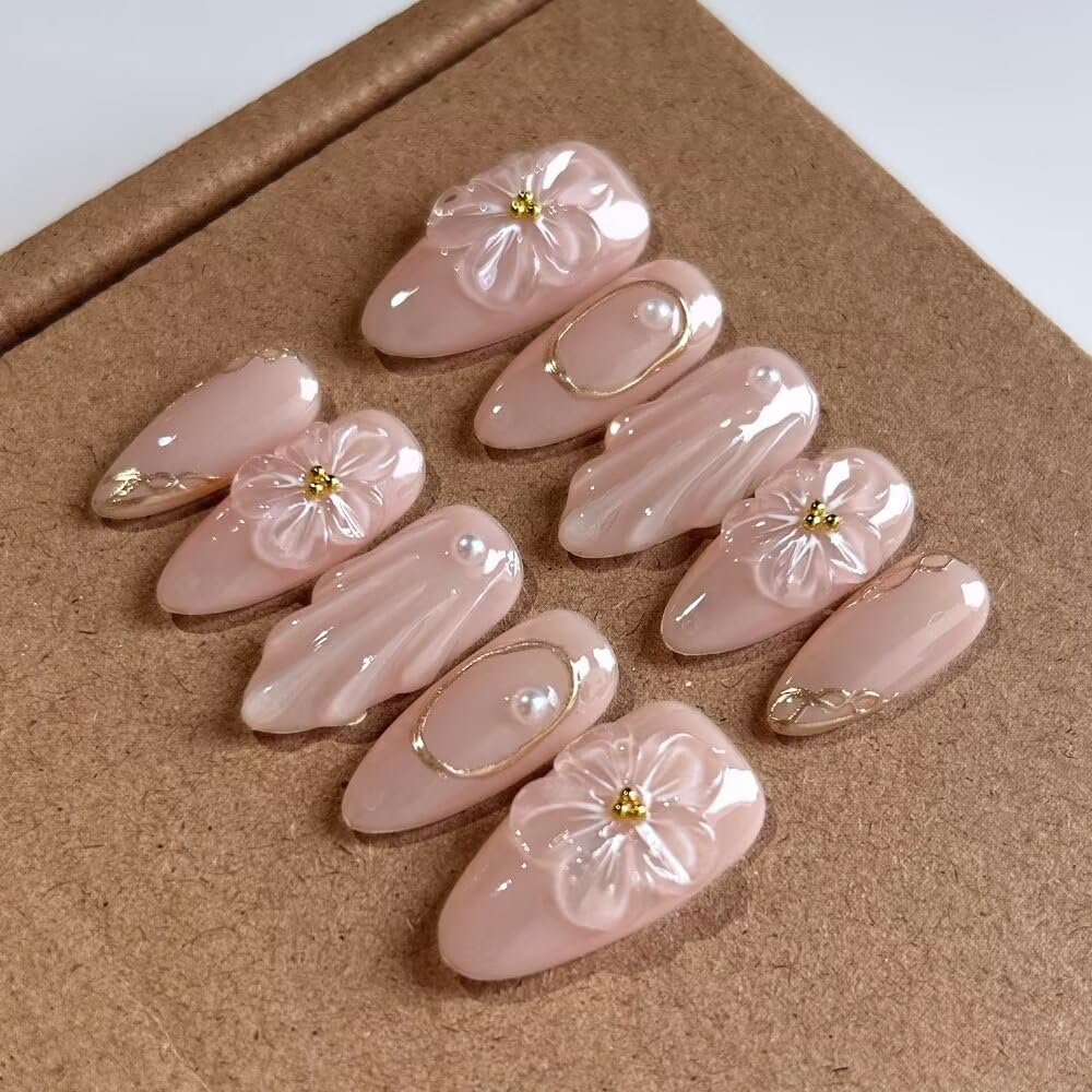 MAGLFELL ongles presse amande moyen, design élégant à domicile.