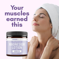 Application nocturne Magnum Solace : magnésium et Arnica pour un massage relaxant.