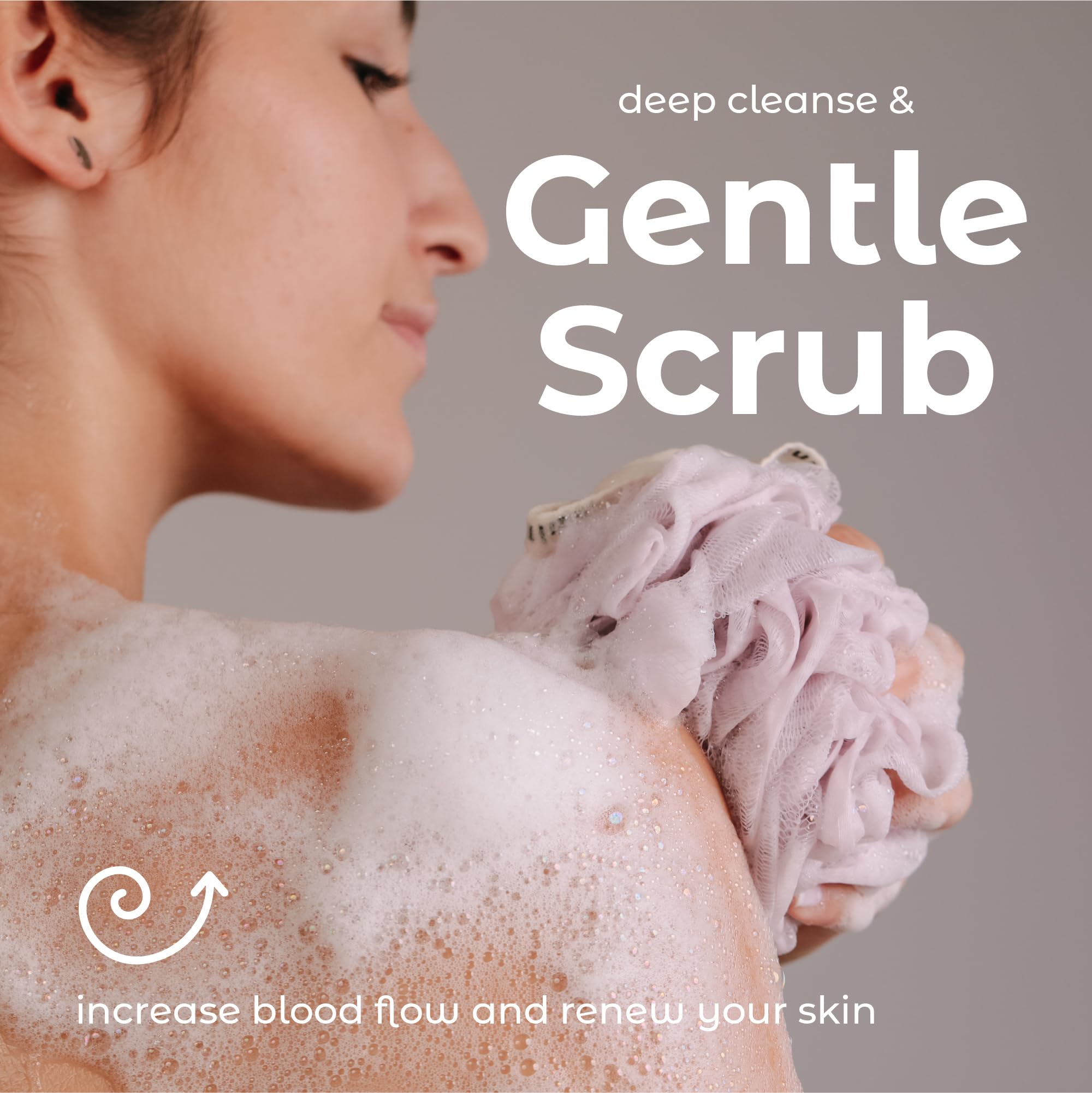 Éponge exfoliante MainBasics, mousse riche, parfaite avec savon ou gel douche.