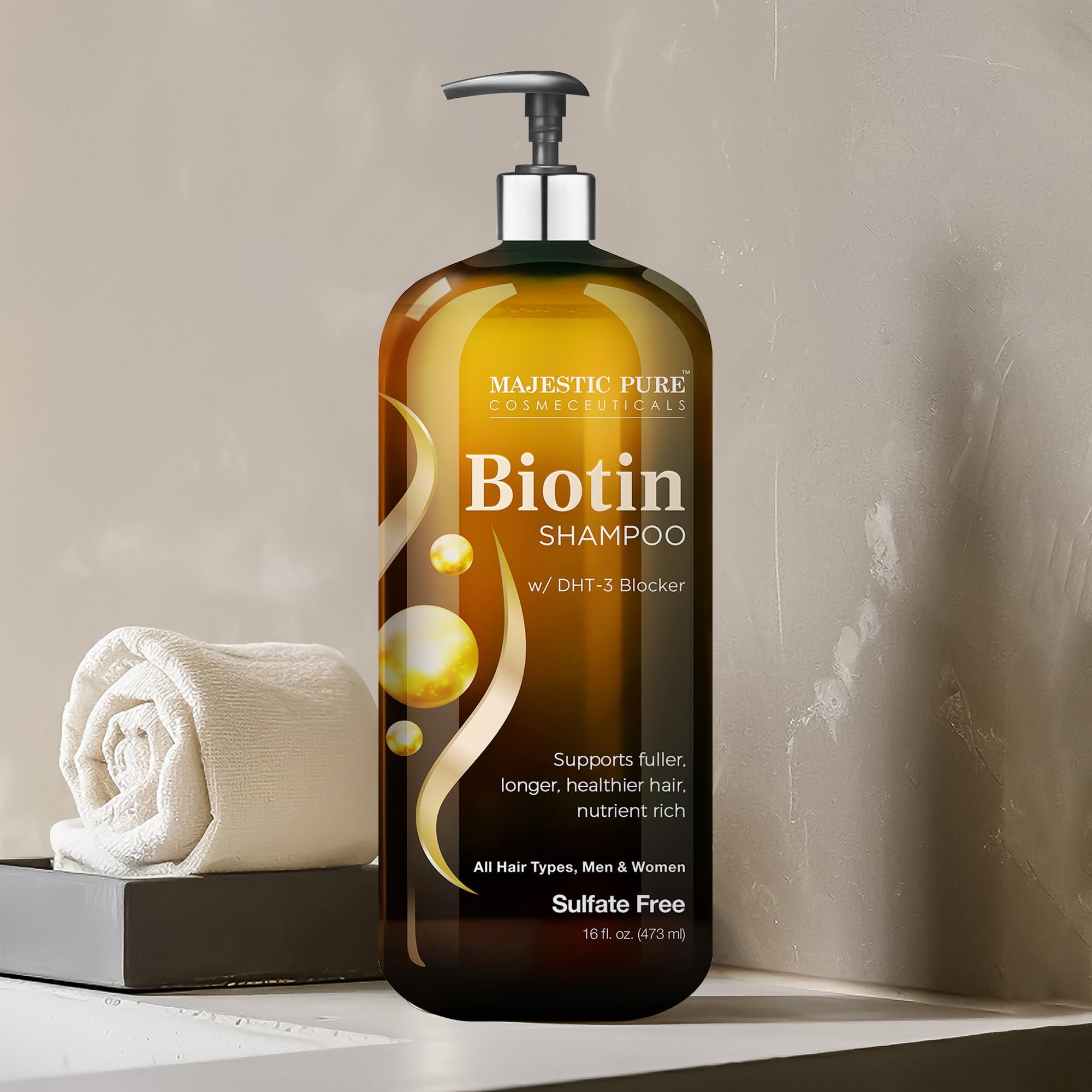 Avant-après avec Majestic Pure Biotin Shampoing pour cheveux plus épais.