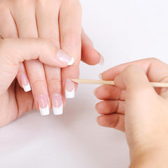Makartt brosse applicatrice fine – application précise du démousseur sur les adhésifs.