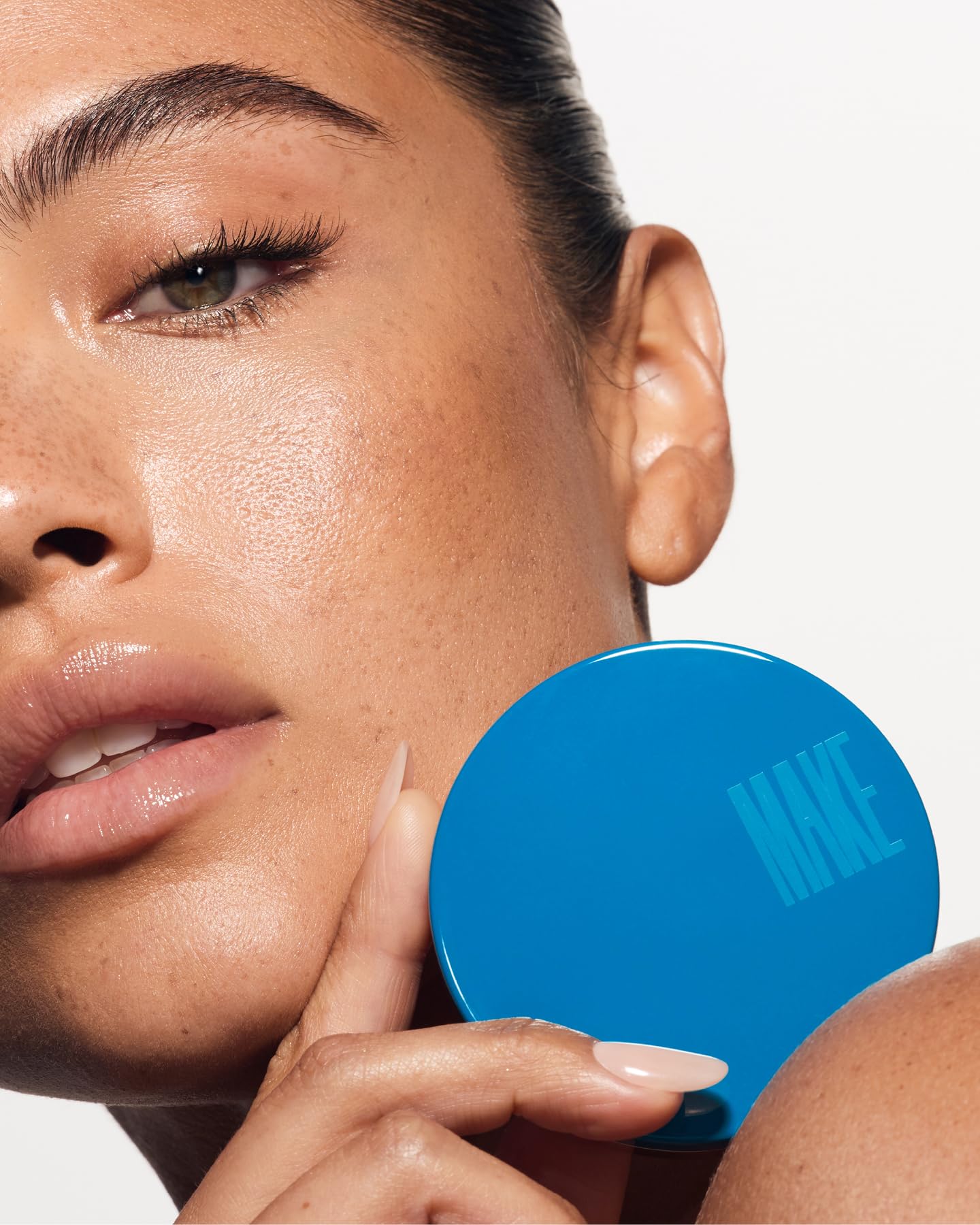 Bronzer MAKE Beauty sans gluten et sans cruauté adaptée à tous types de peau