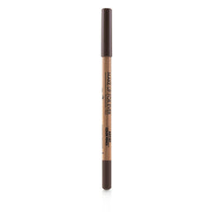 Make Up For Ever Crayon couleur artiste 506 Endless Cacao sur les lèvres, application douce et durable.