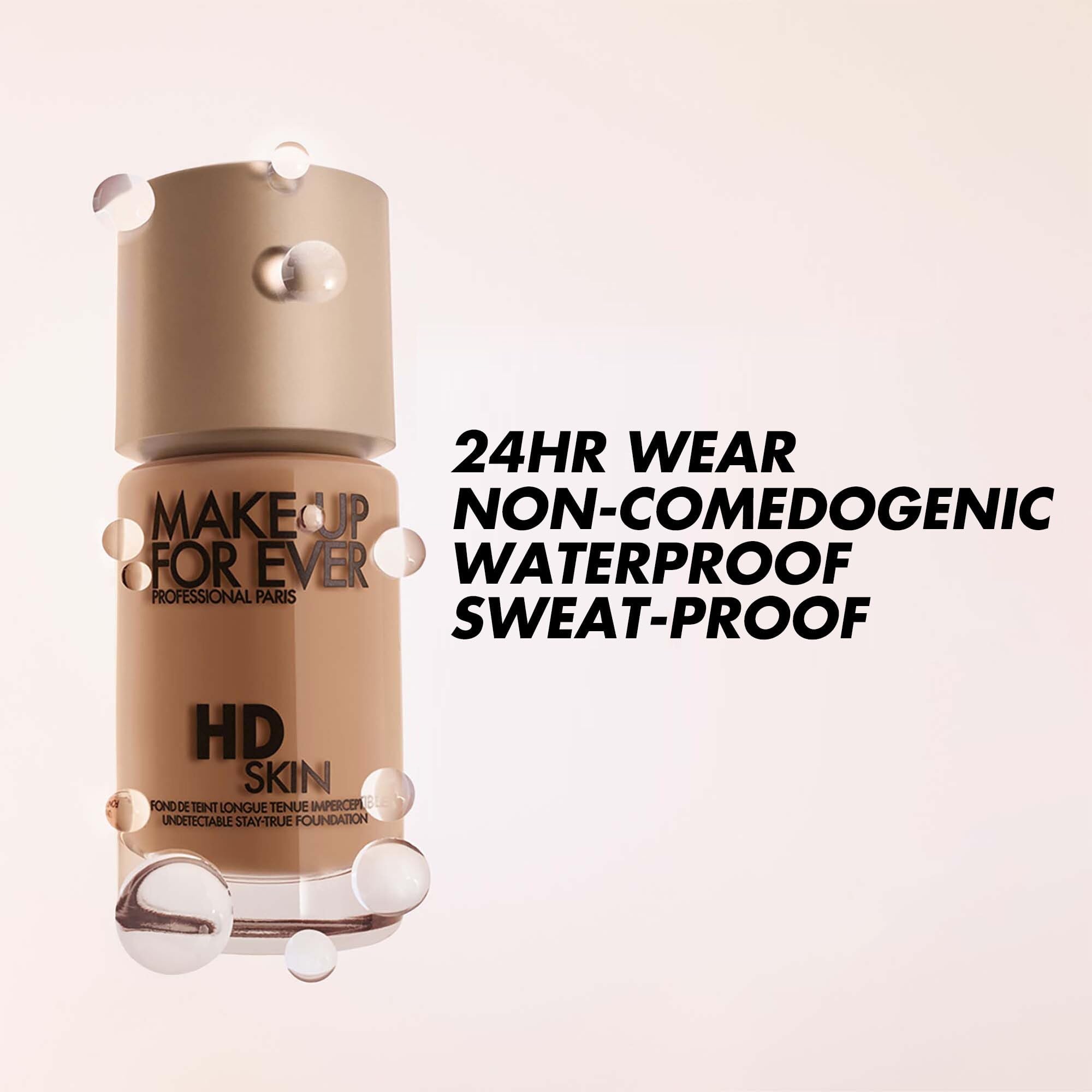 Effet flou subtil sur les imperfections grâce à HD Skin de Make Up For Ever.