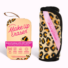 MakeUp Eraser PRO Leopard – gros plan sur le visage, démaquillage en douceur