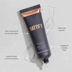 Makeup Revolution base teint translucide: peau uniforme et naturelle sans surcharge.