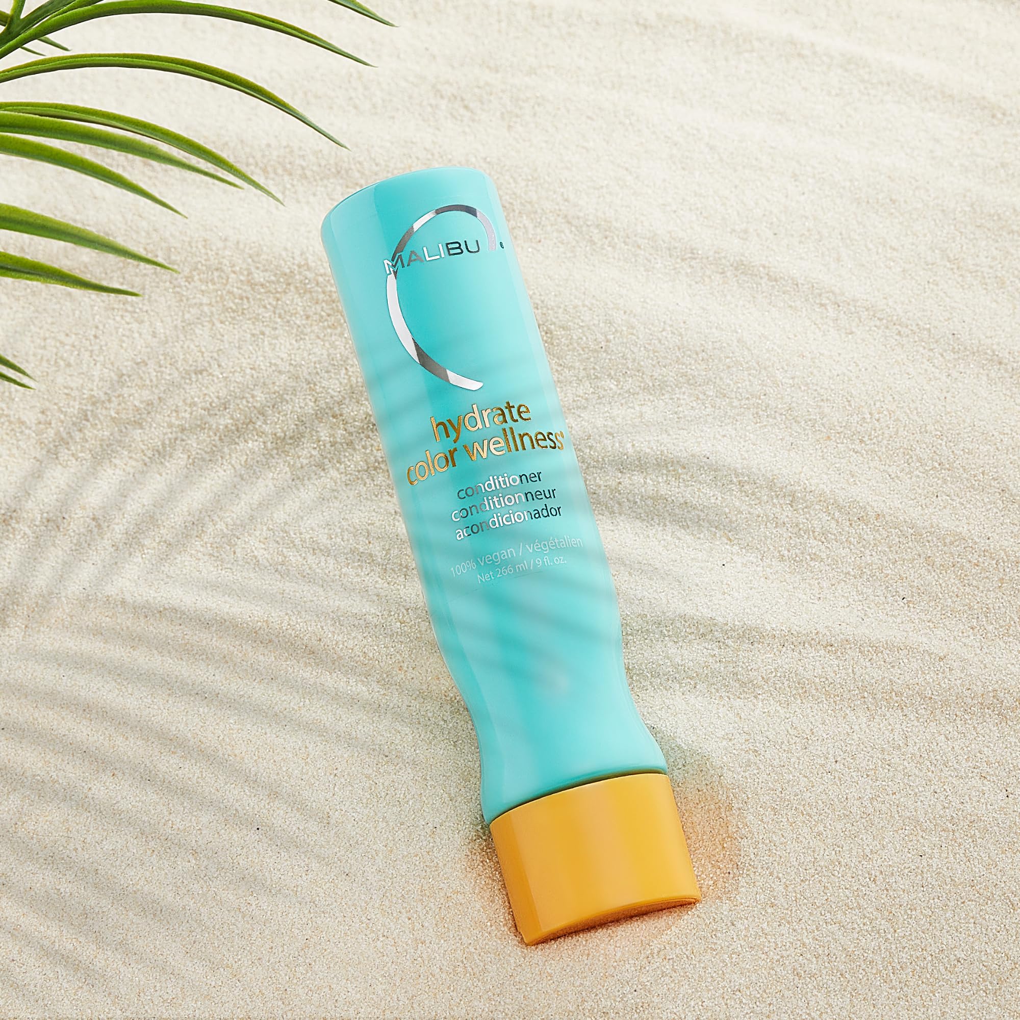 Étiquette du Malibu C Hydrate Color Wellness Conditioner, design clair pour routine sans sulfates