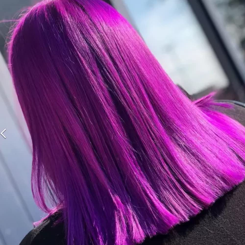 Application uniforme de Purple Haze sur cheveux, résultat violet profond