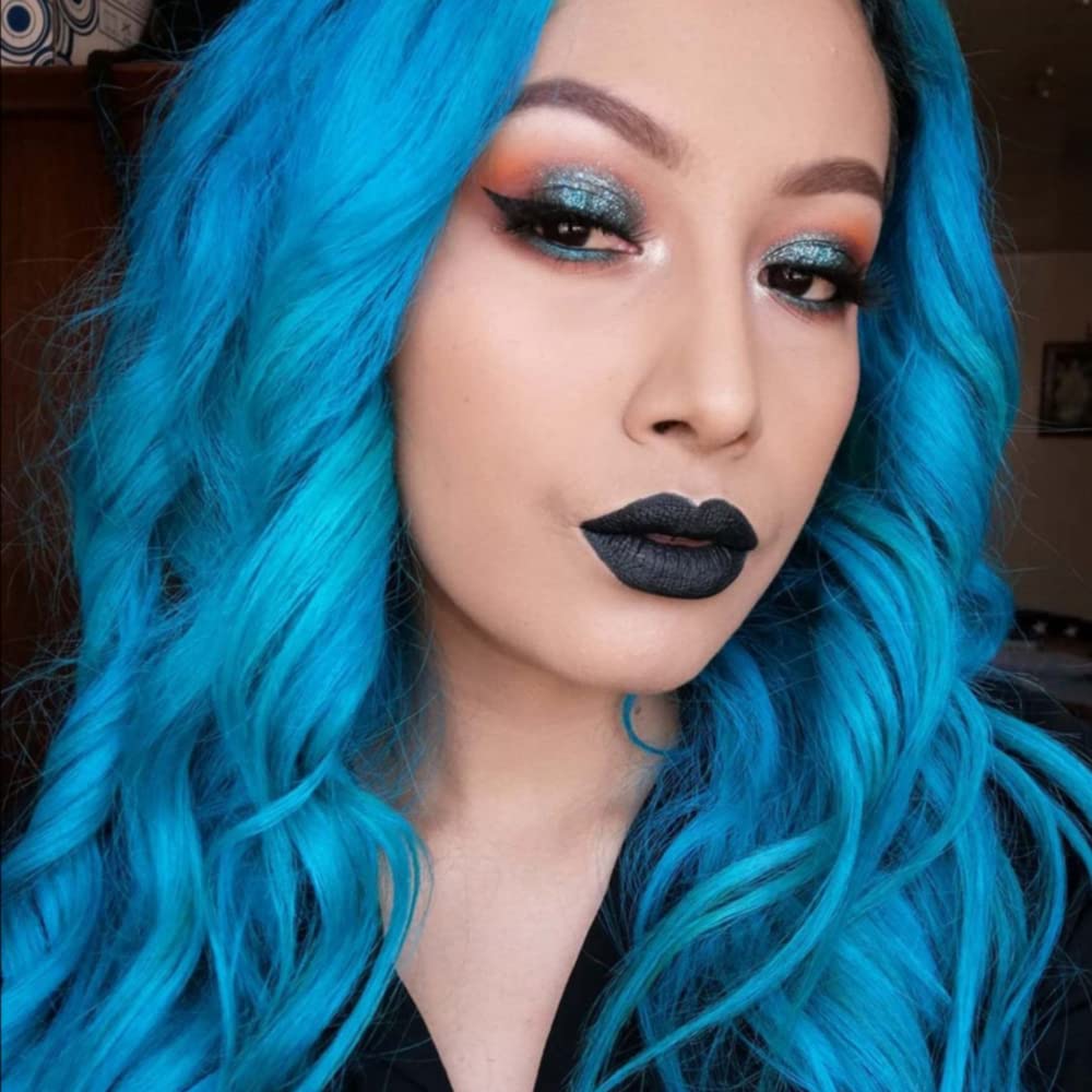 MANIC PANIC Voodoo Blue, formule conditionnante qui laisse les cheveux doux et hydratés.