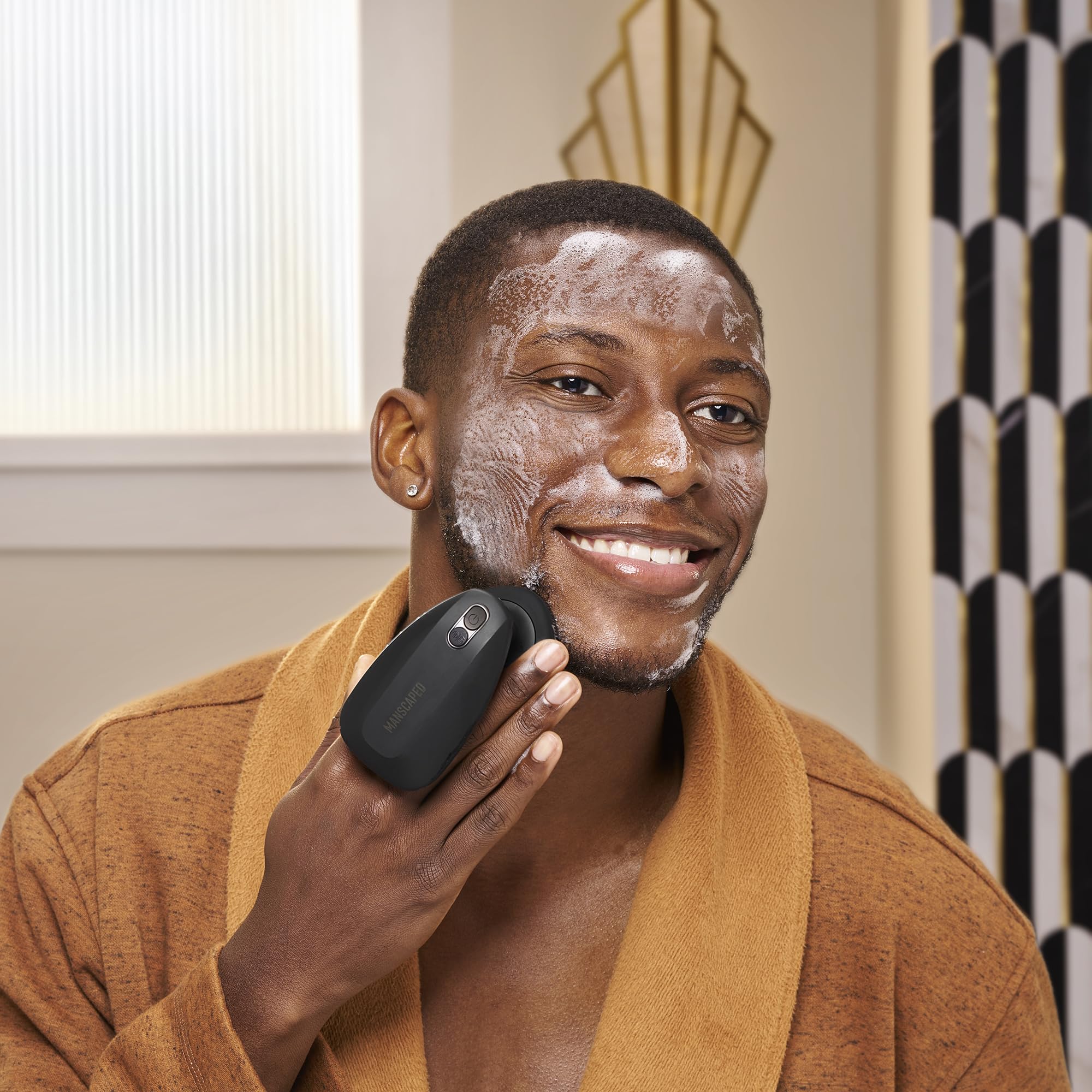 MANSCAPED Face Buffer Pro: pratique pour peau, barbe et cuir chevelu.
