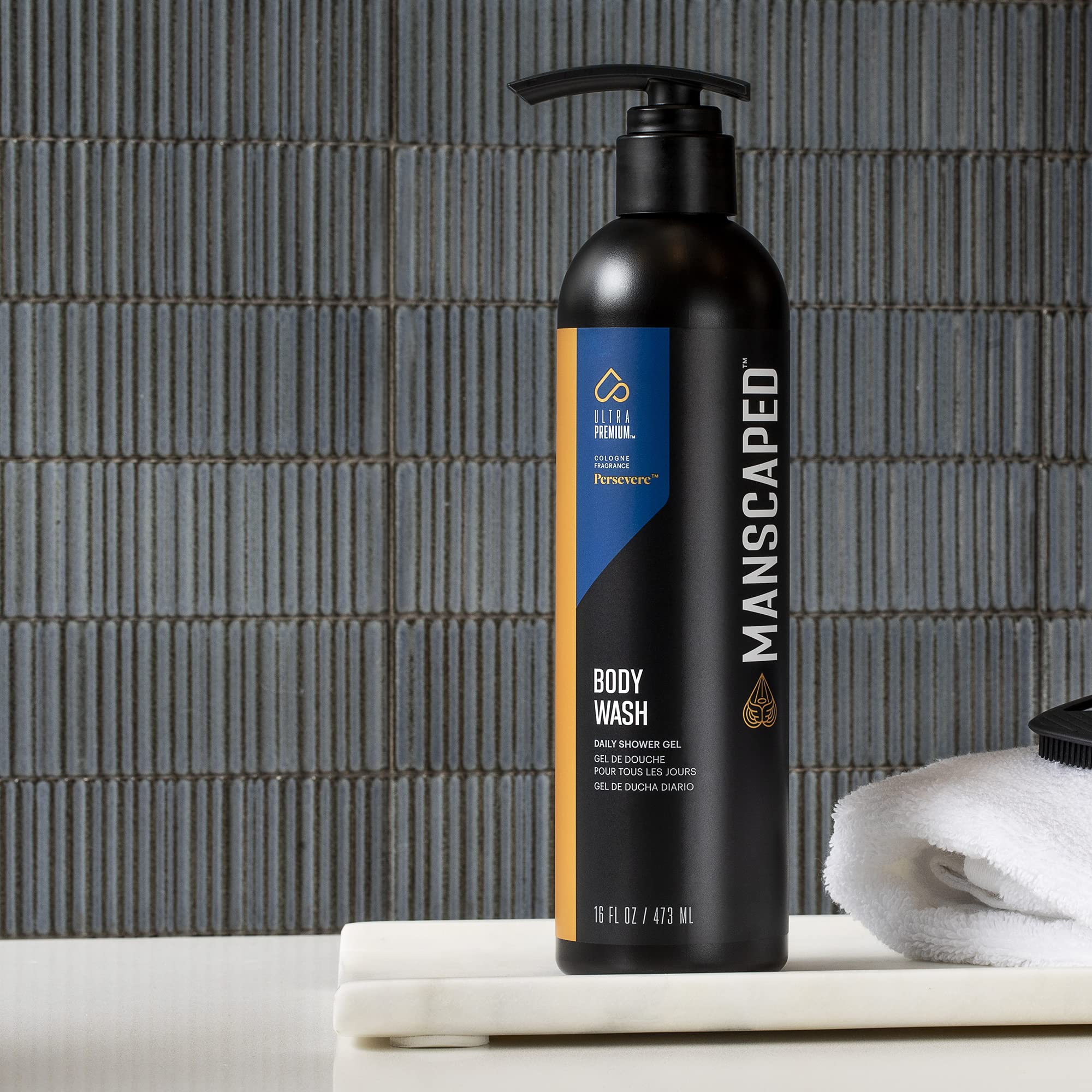 MANSCAPED Persevere mousse-douche: texture légère pour nettoyer sans agresser la peau.