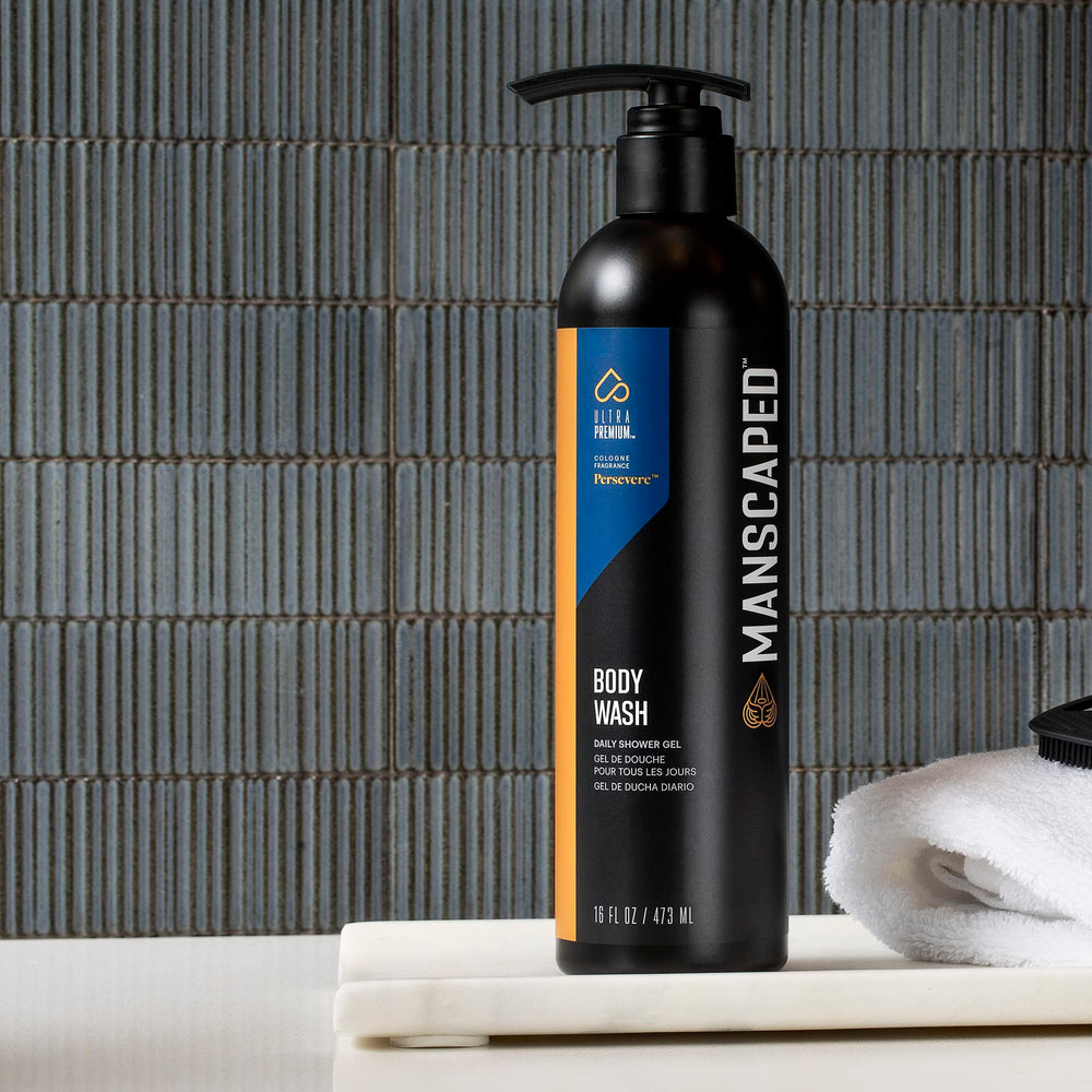MANSCAPED Persevere mousse-douche: texture légère pour nettoyer sans agresser la peau.