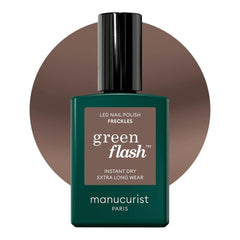 Vernis Manucurist Green Flash Freckles, bouteille brun neutre, application fluide.