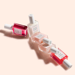Manucurist Rainbow Active myrtille lumière, vernis soin teinté pour des ongles éclatants.