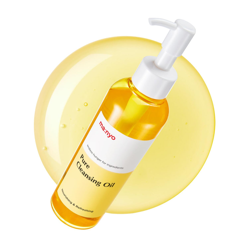 Ma:nyo Pure Cleansing Oil – bouteille avec pompe, démaquille en douceur et nettoie les pores.