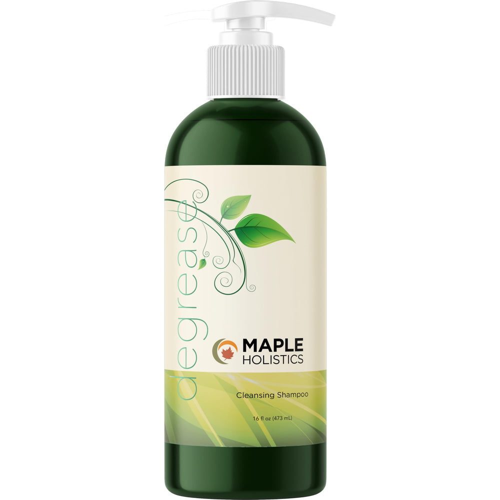 Comparaison avant/après montrant des cheveux plus propres après usage du Shampoing.