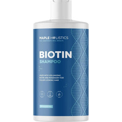 Maple Holistics Shampoing romarin et biotine – flacon et texture légère pour usage quotidien.