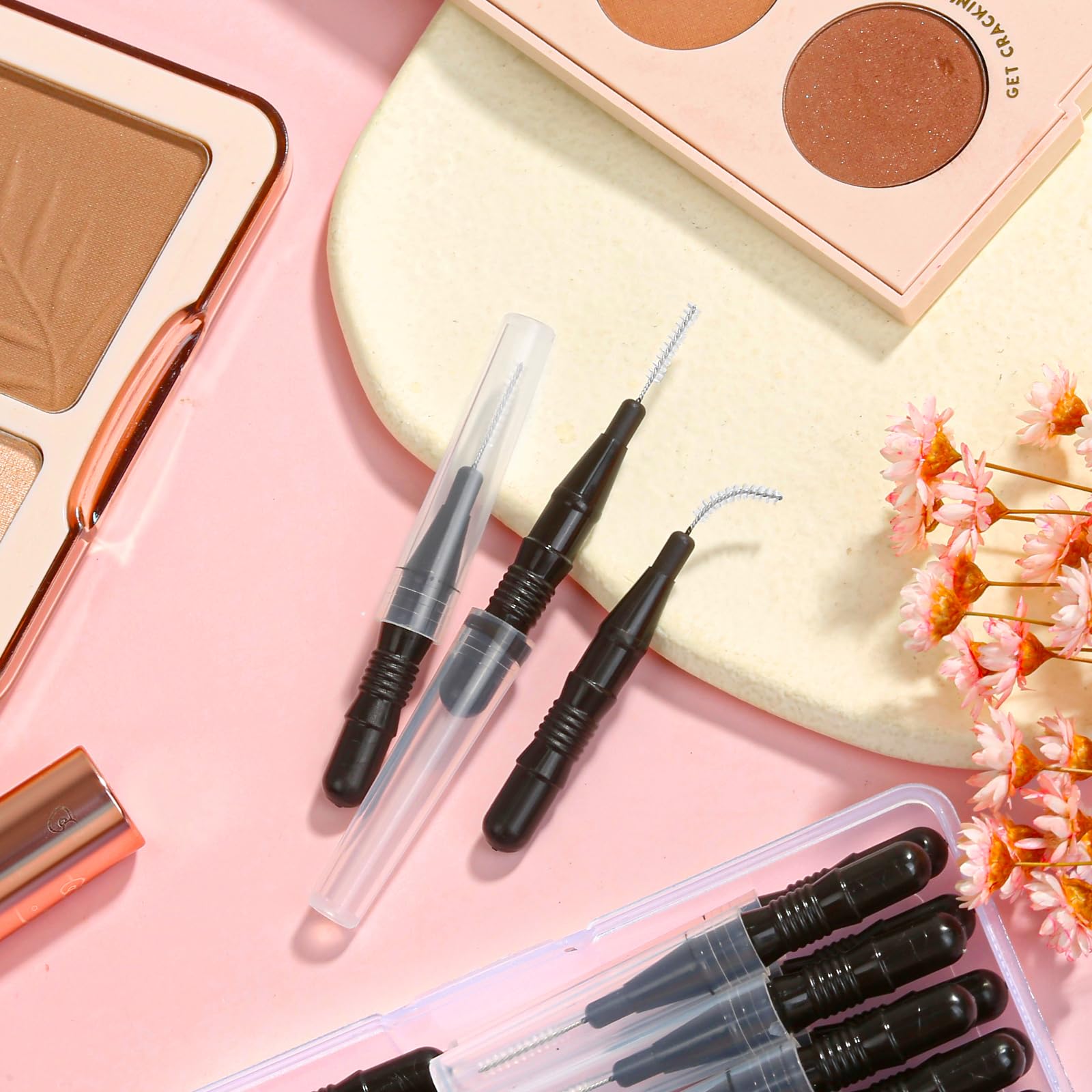 MAPVOLUT étui de rangement compact pour transporter les brosses sourcils.